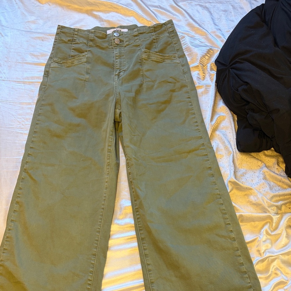 Green Wide-Leg Women's Jeans